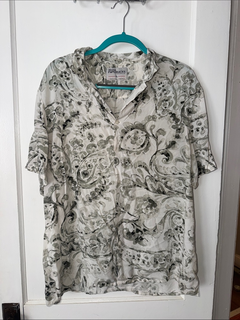 Men’s Short Sleeve Paisley Button-Down